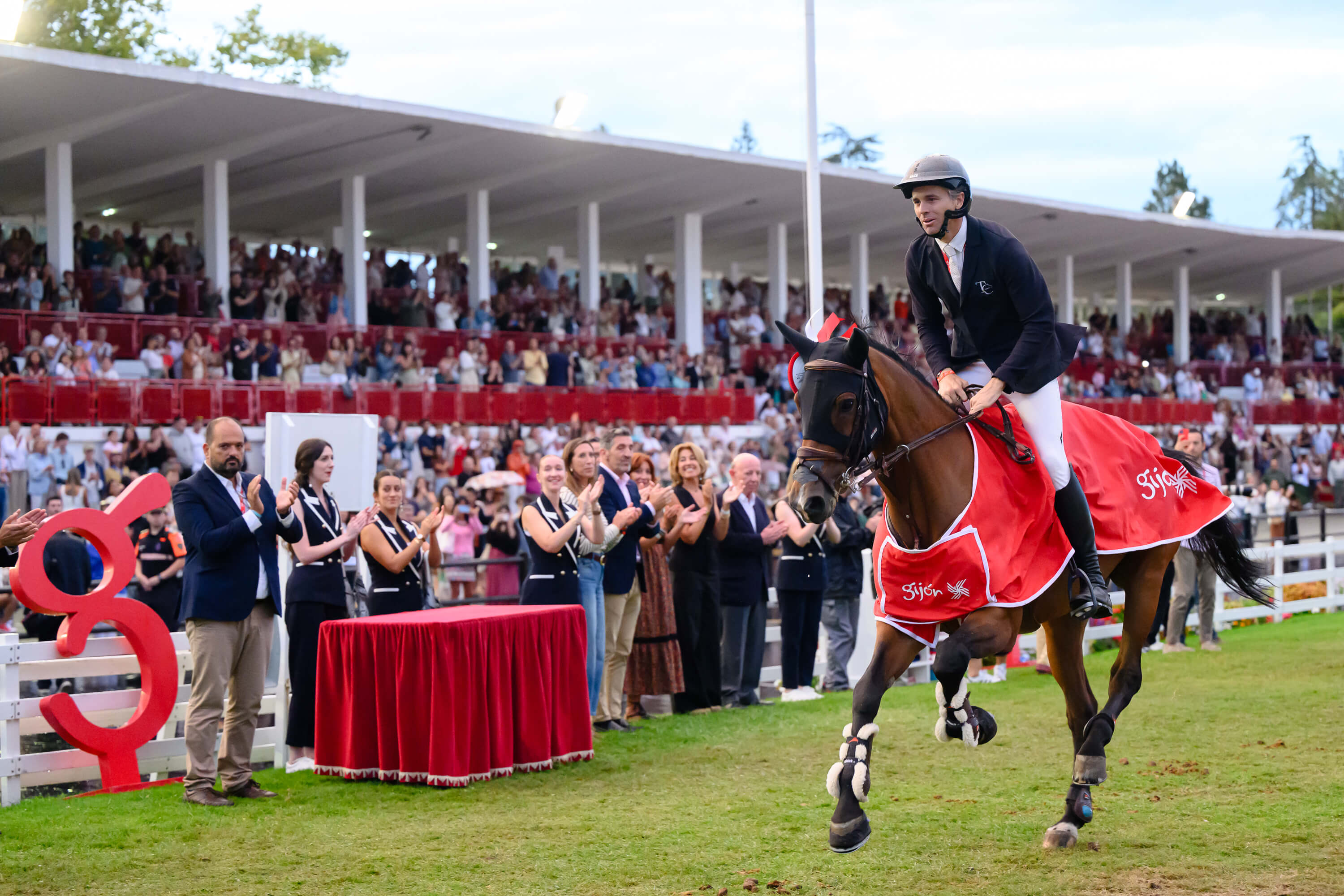 CONBALTHAGO PS GRAN PREMIO DE GIJON Oliver Lazarus RSA