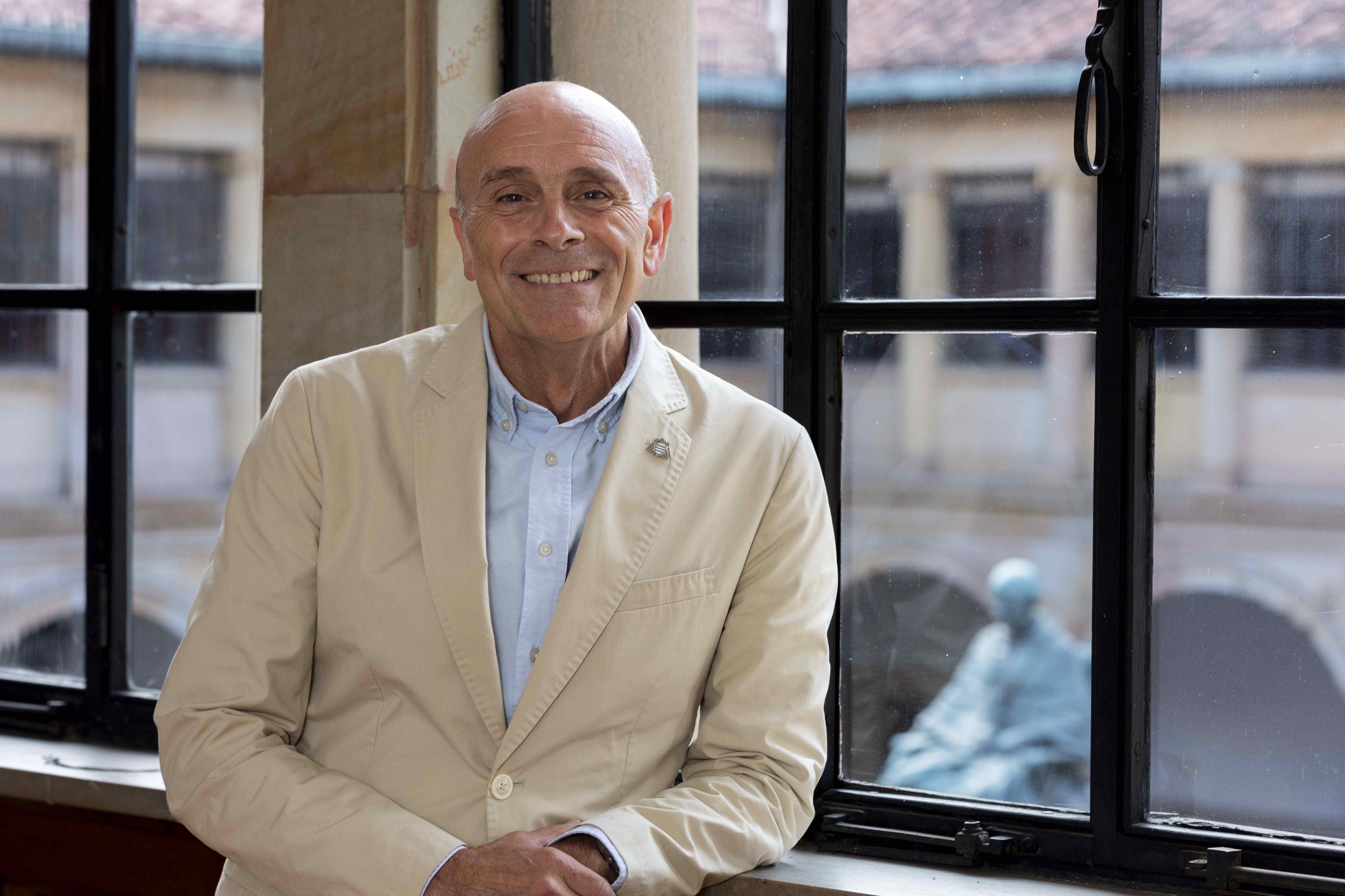 JAVIER FERNÁNDEZ-RÍO