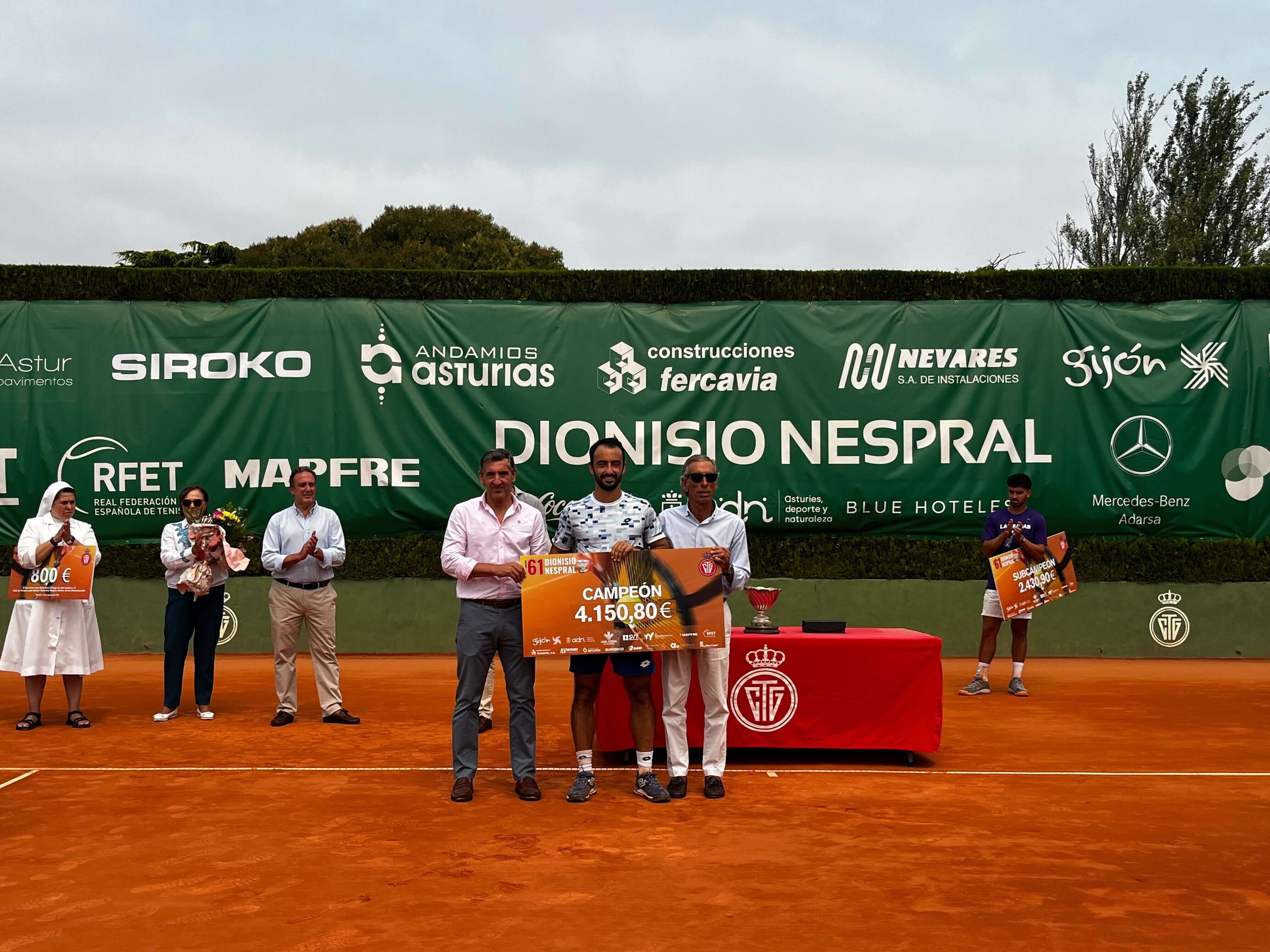 Lorenzo Giustino campeón Torneo Dionisio Nespral de tenis de Gijón