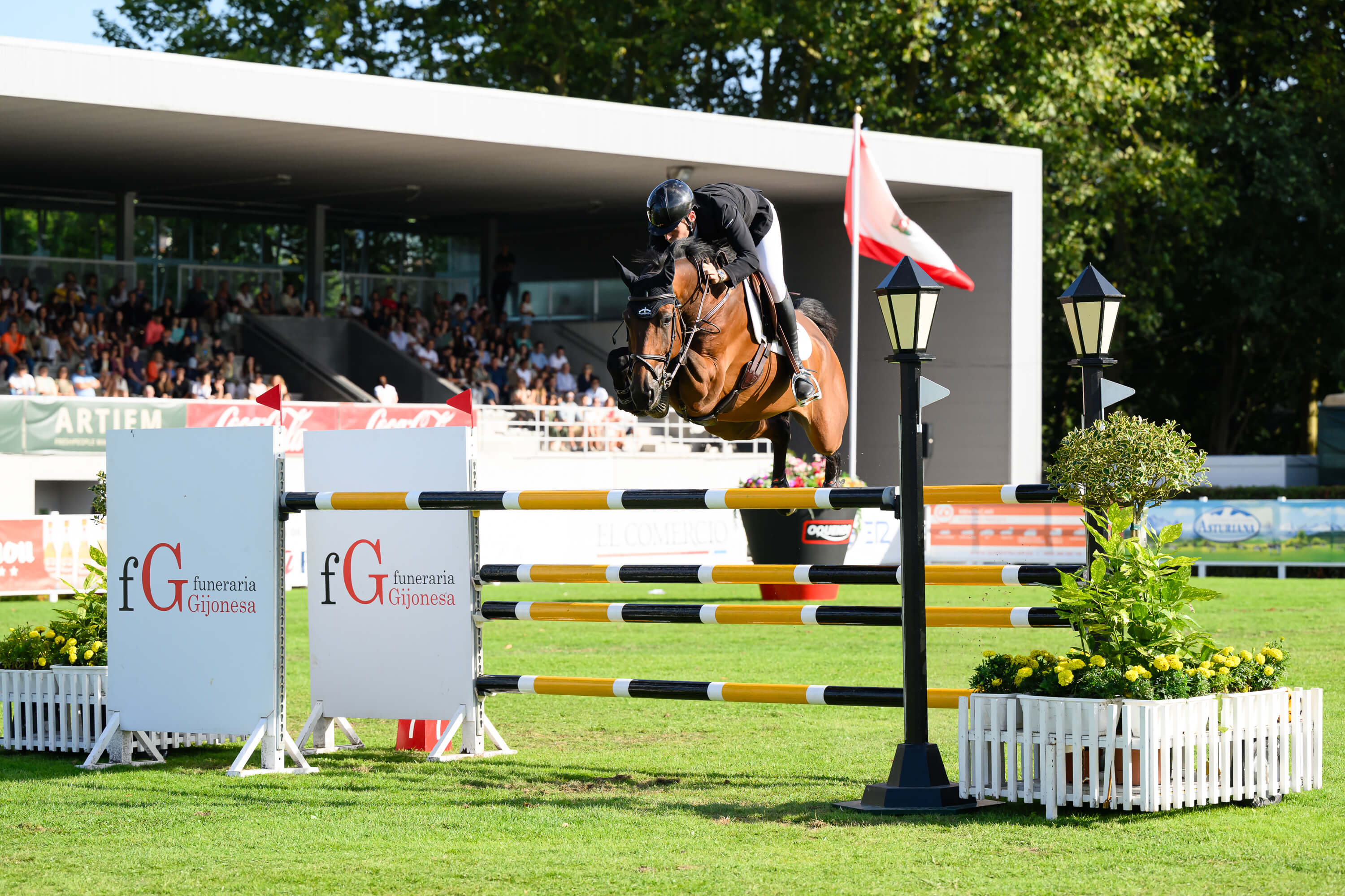 Mark Mcauley vence en el Trofeo Funeraria Gijonesa CSI 4 Hípico Gijón 2025