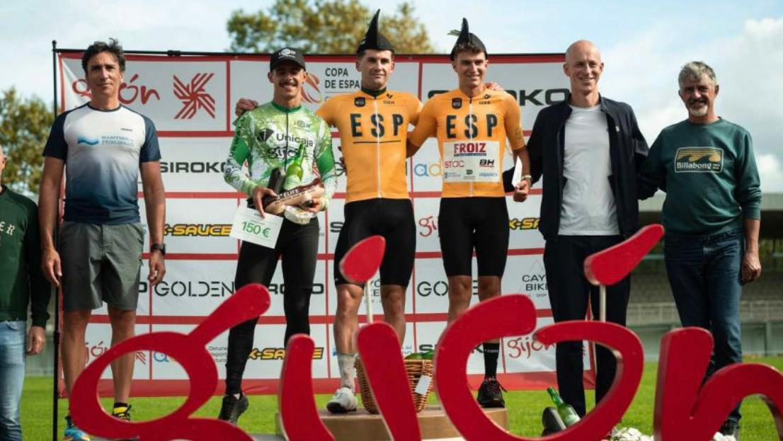 PODIUM MASCULINO CICLOCROSS