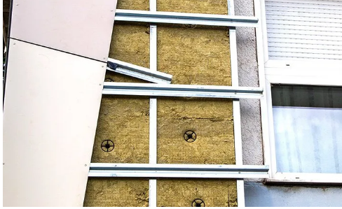 Rehabilitación fachada. Fuente Reto kömmerling