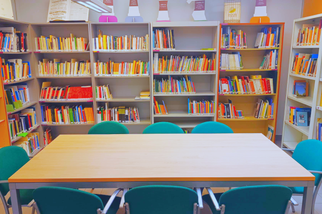 biblioteca de la oficina