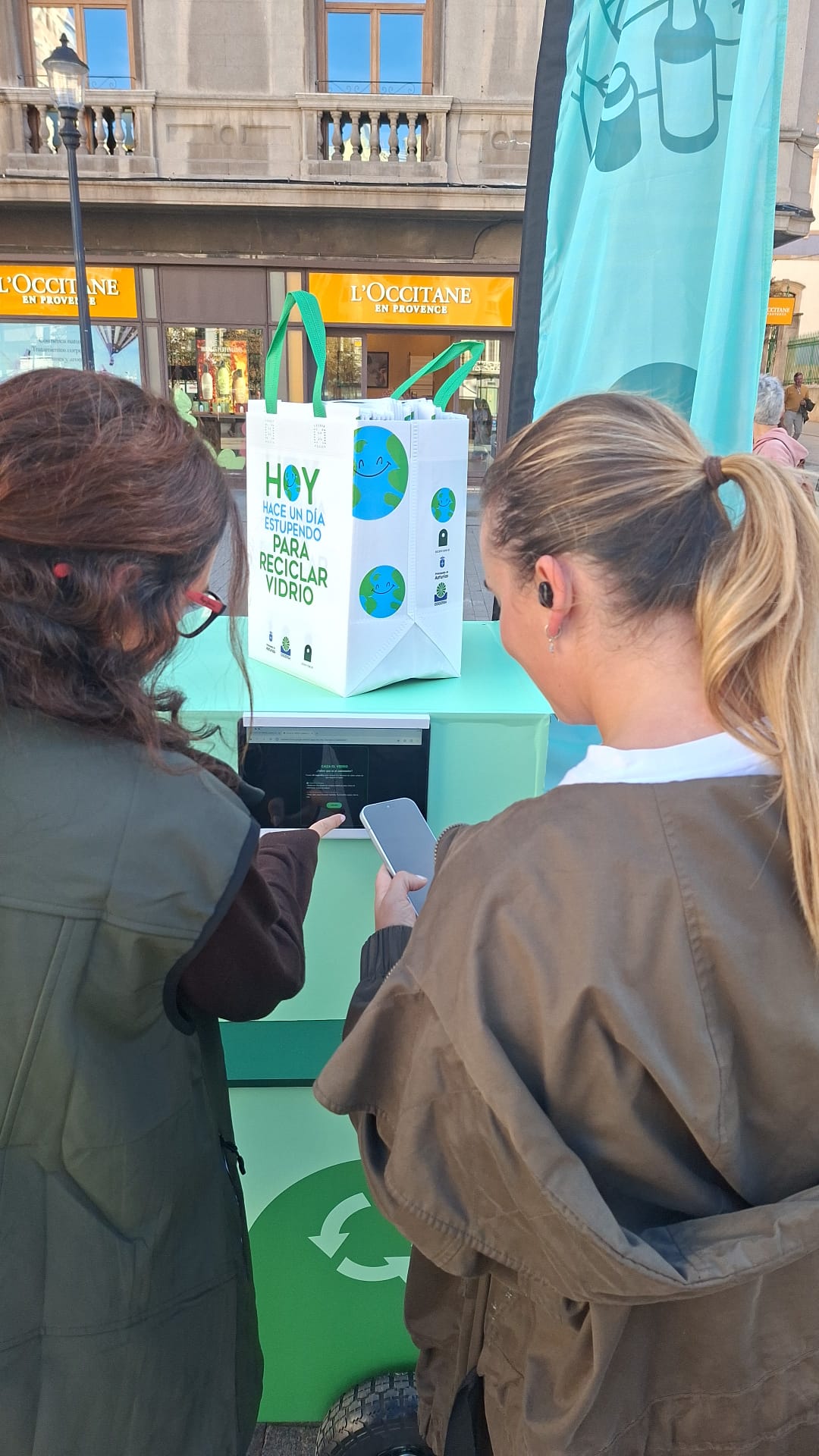 Campaña de reciclaje de vidrio en Gijón