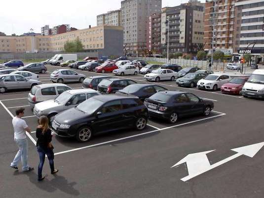 Si voy en coche a Gijón, ¿necesito distintivo ambiental? y otras dudas  sobre esta nueva medida