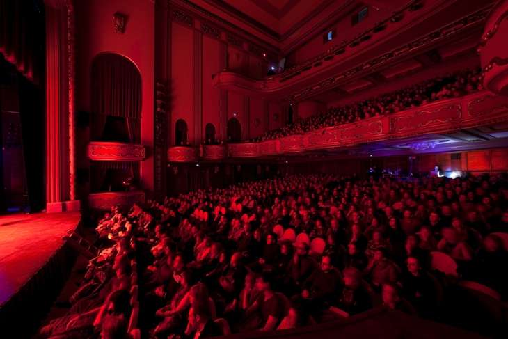 Interior del Teatro Jovellanos durante una función