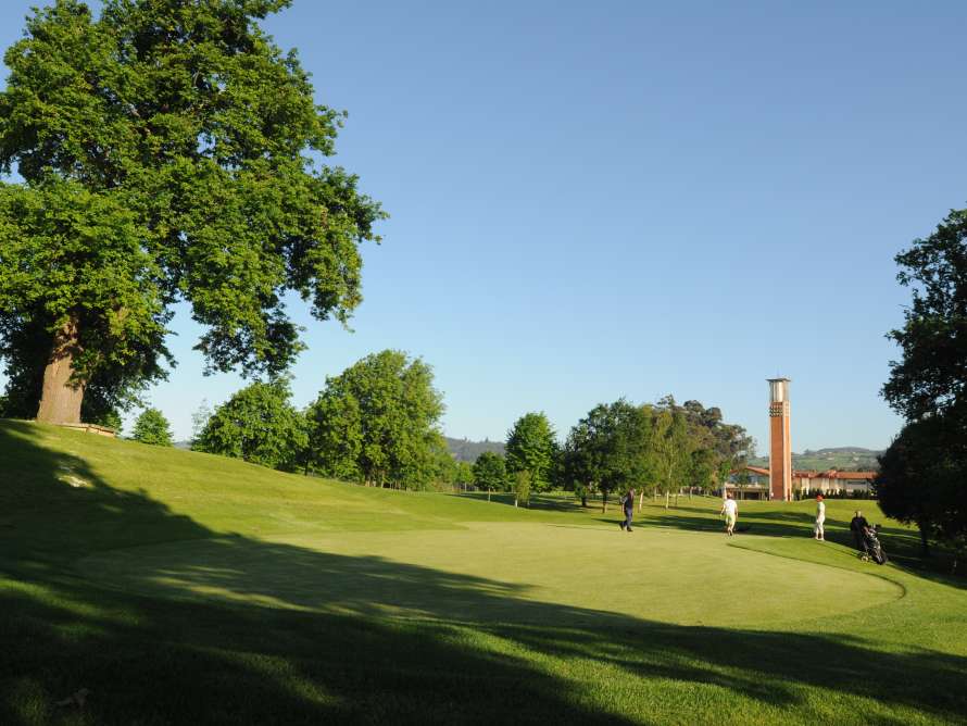 Vista del campo de golf de llorea