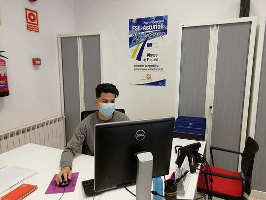 Joven beneficiario del Plan Primera Experiencia Profesional