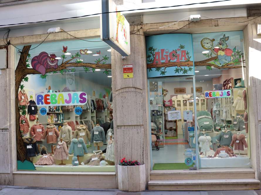 fachada alicia moda infantil