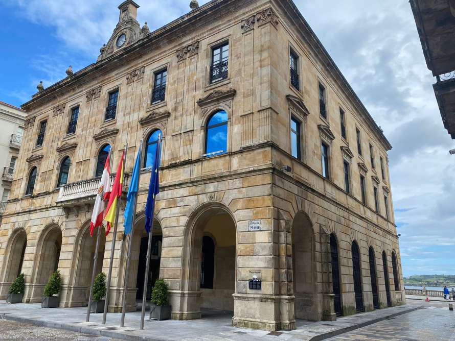 fachada de la casa consistorial del ayuntamiento