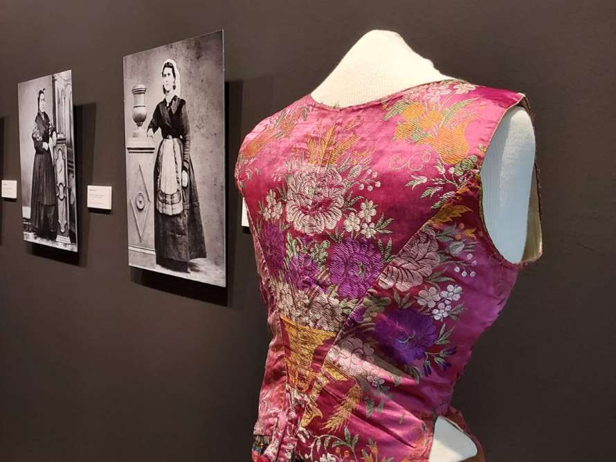 Imagen de la exposición corpiños y jubones