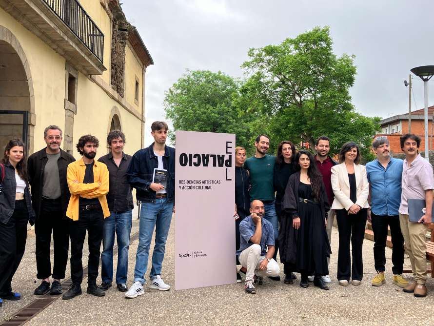 Fotografía de los artistas en residencia en El Palacio 2024-2025