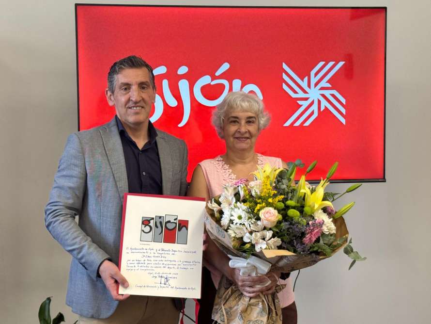 HOMENAJE ELENA GARCÍA
