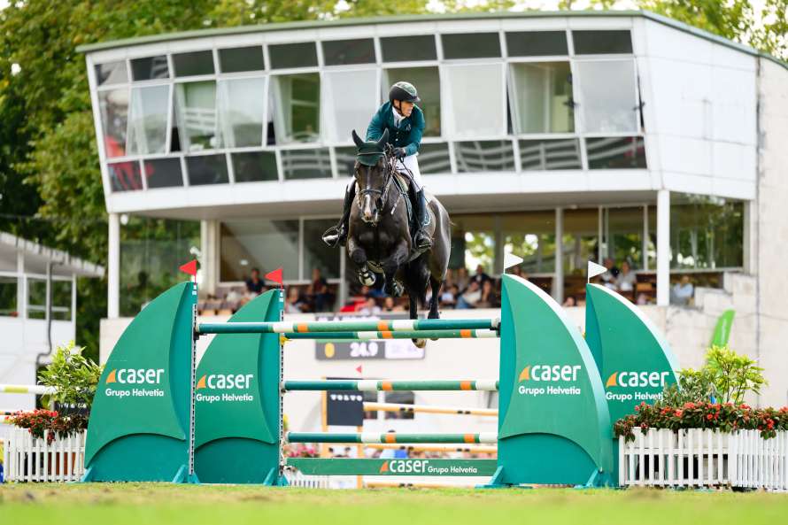 Abdullah Alsharbatly QUISANDRO ganadores Trofeo CASER GRUPO HELVETIA CSI Gijón