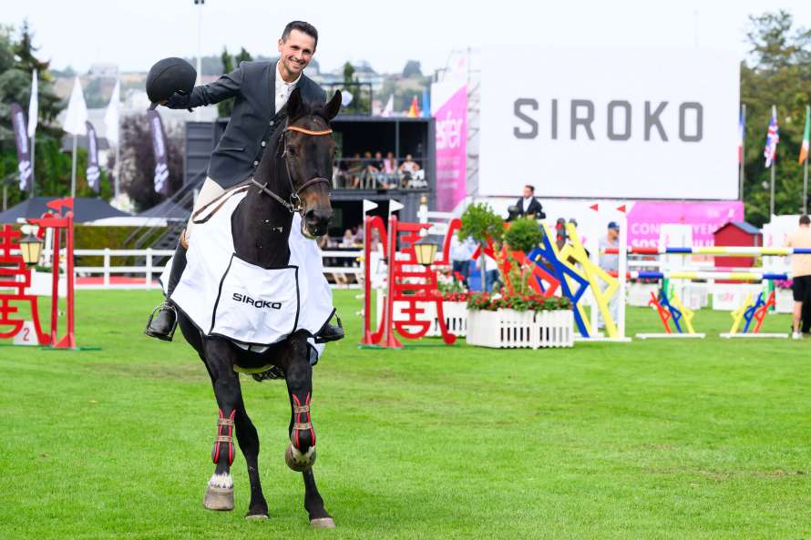 Gonzalo Menendez Menendez UTHOPE DE LA ROQUE prize giving Trofeo SIROKO