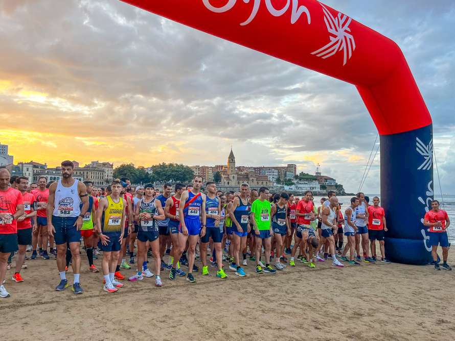 Carrera nocturna Playa de San Lorenzo Gijón 2025