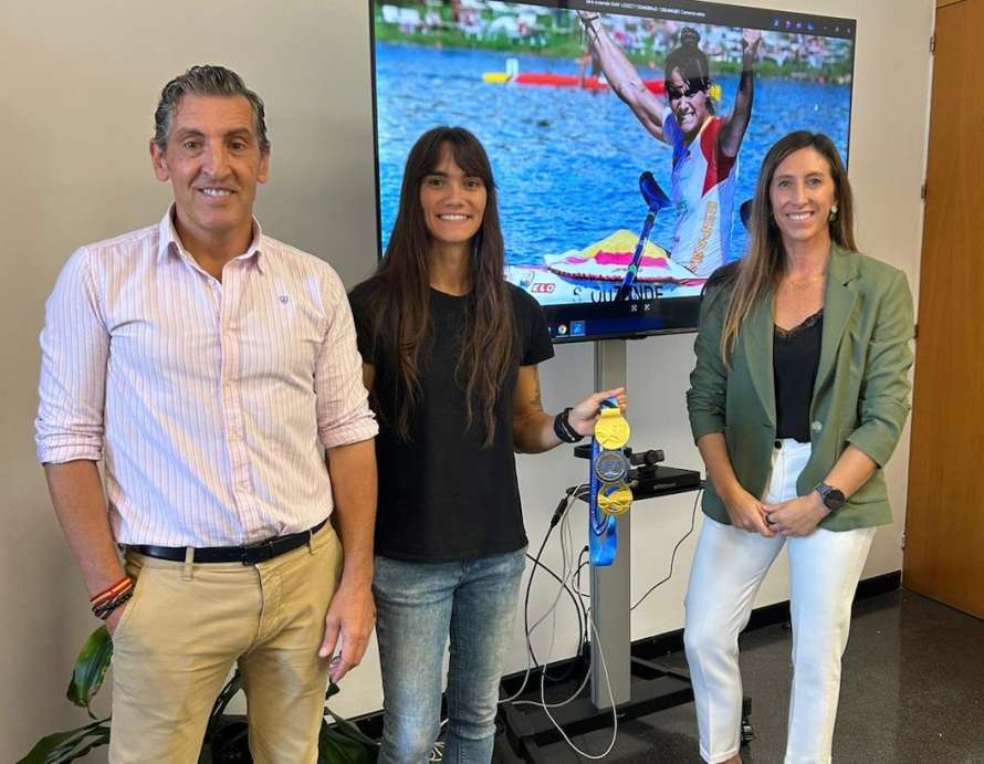 HOMENAJE SARA OUZANDE