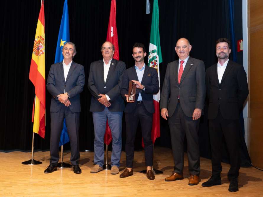 Escoba de platino 2026