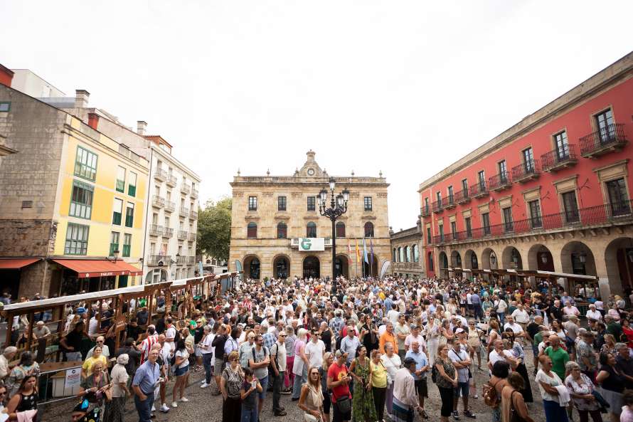 PLAZA MAYOR DIA DE LA SIDRA.jpeg