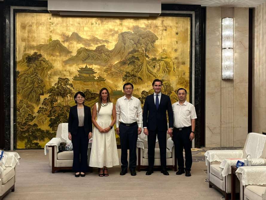 ENCUENTRO ALCALDES YANTAI 