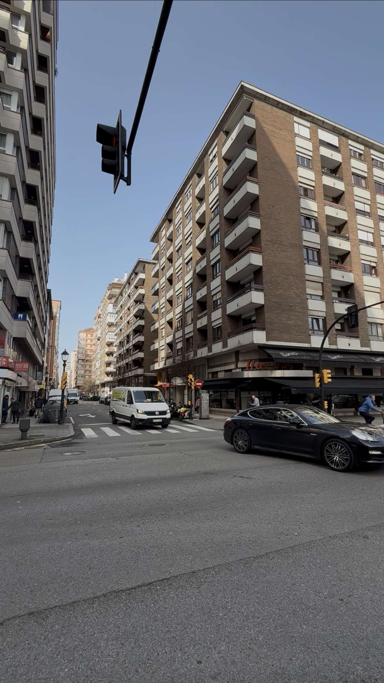 Calle Emilio Tuya esquina con Avenida de Castilla