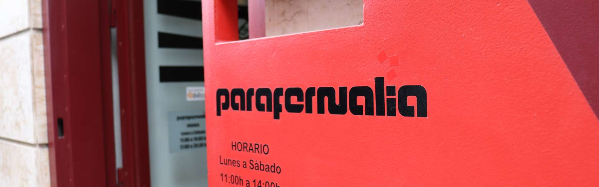 Parafernalia