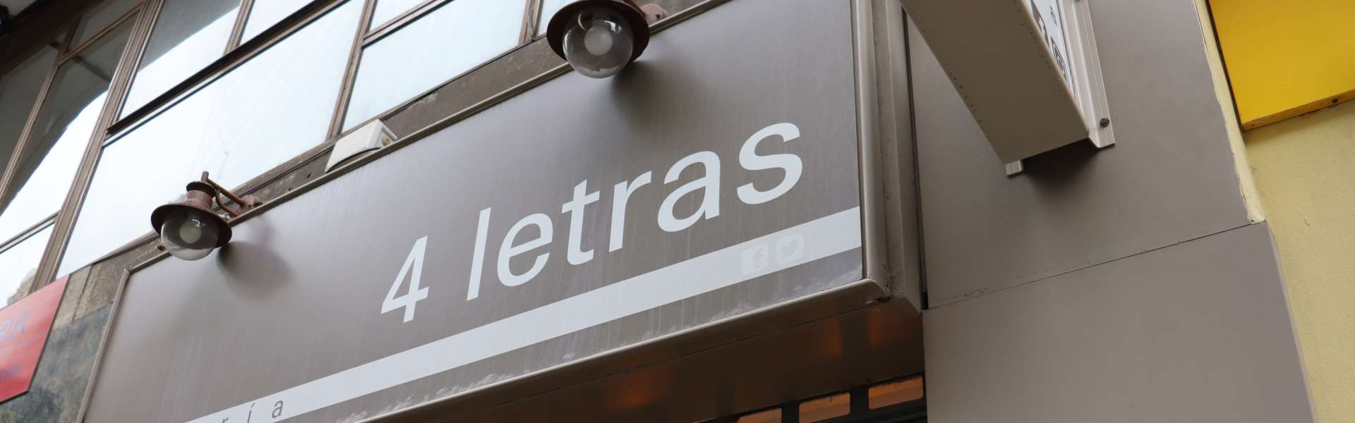 Librería 4 Letras