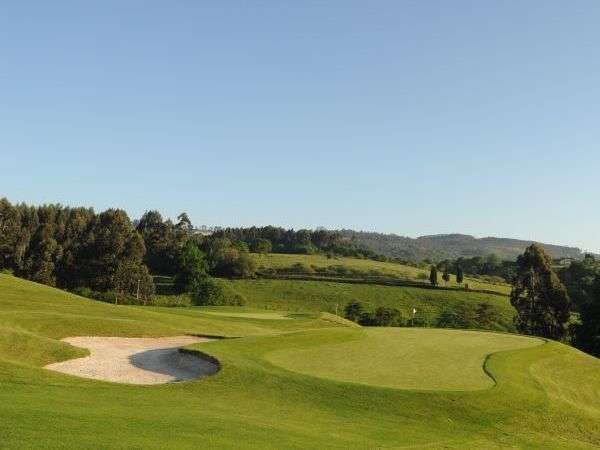 Vistas exteriores del campo de golf
