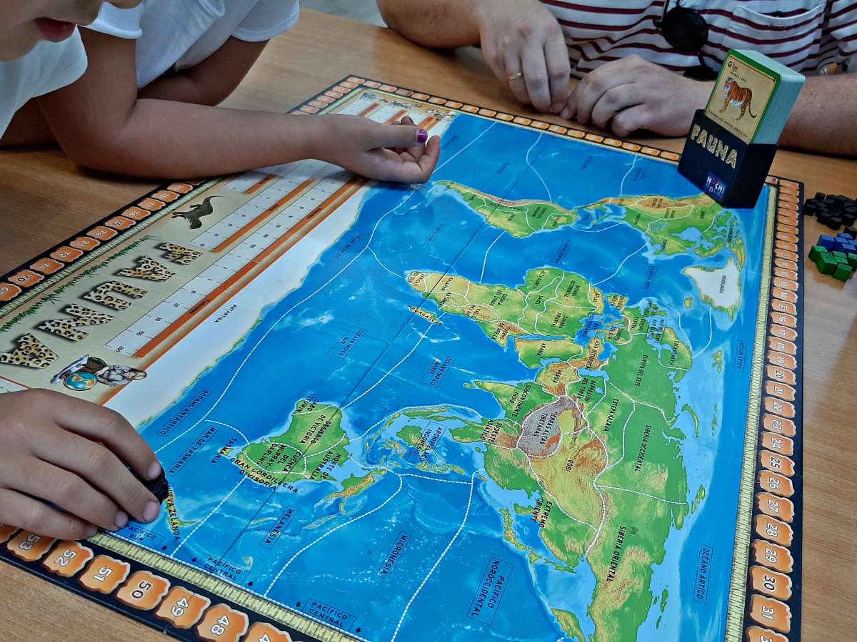 juego de mesa en las bibliotecas