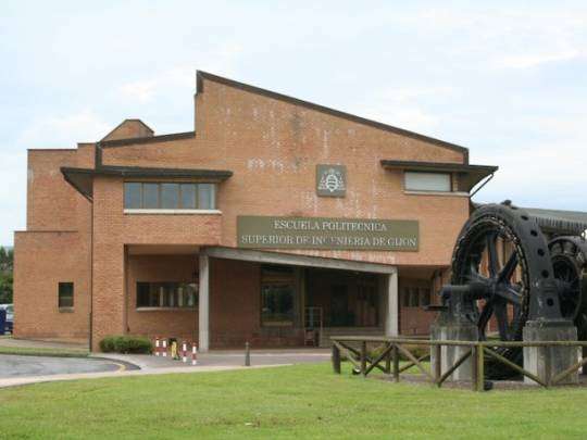 Fachada principal de la Escuela politécnica de Ingeniería de Gijón.