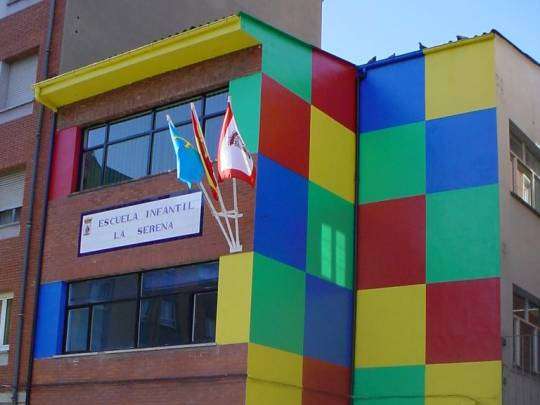 Fachada principal de La Serena, colegio de enseñanza infantil