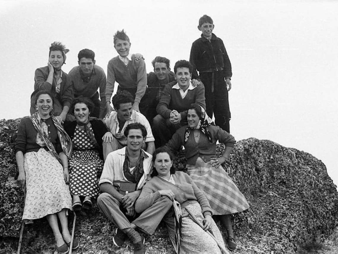 Cumbre de urbion, excursion de Cobaleda 04. Archivado: Muséu del Pueblu d’Asturies. Colección: José Ramón Lueje (FF)