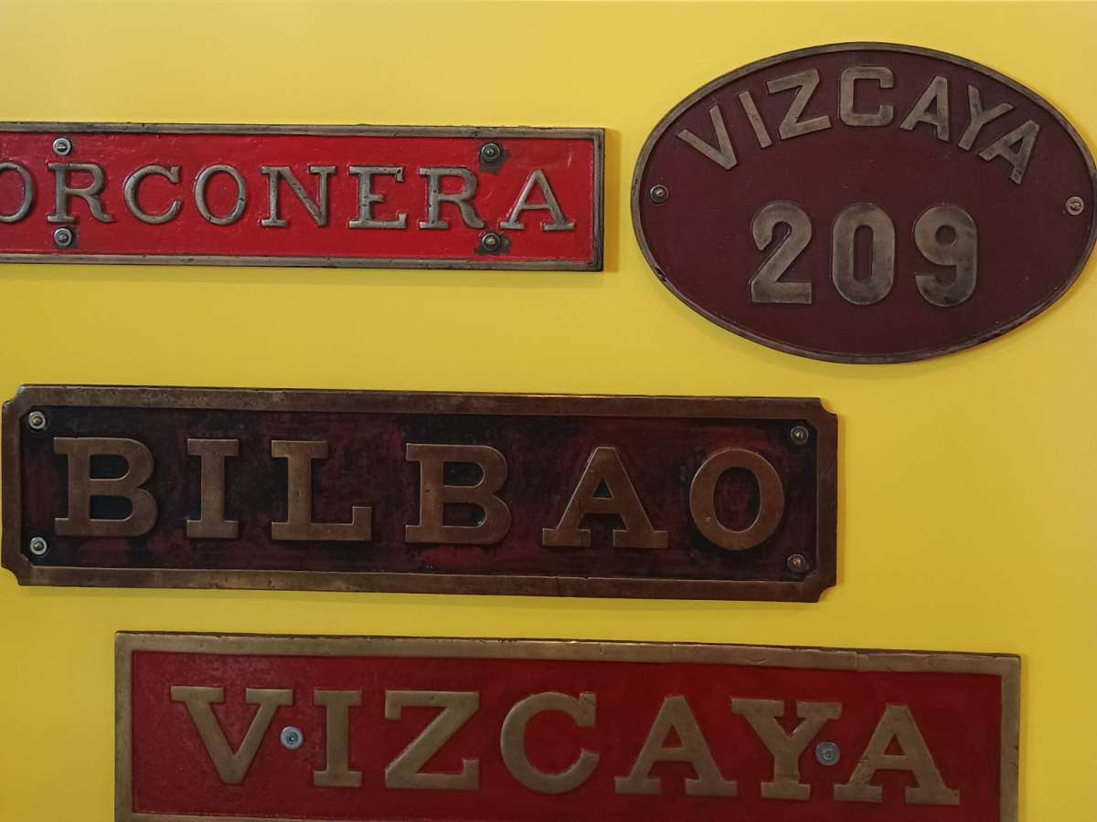 Nueva unidad Museo Ferrocarril Placas