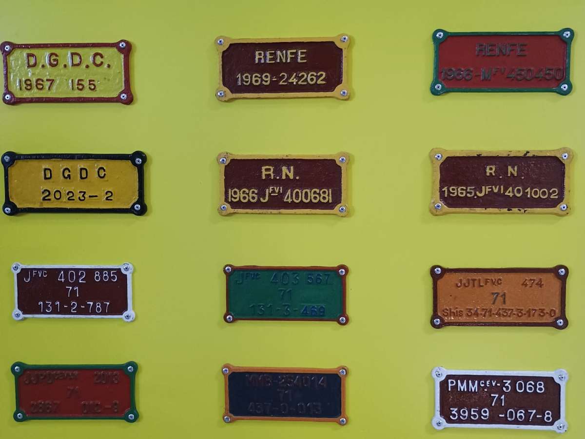 Nueva unidad Museo Ferrocarril Placas