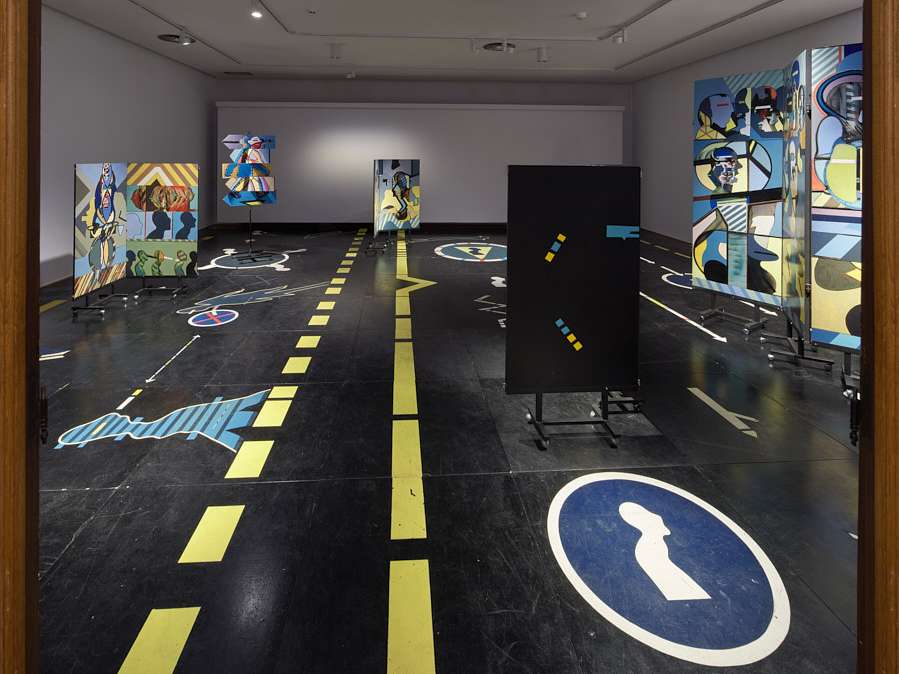 Exposición Juan Gomila - Cajas ambiente