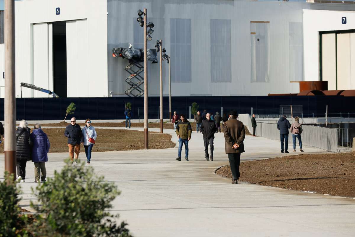 Apertura a la ciudadanía del paseo de Naval Azul