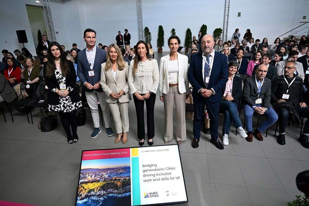 Foto grupo autoridades Eurocities